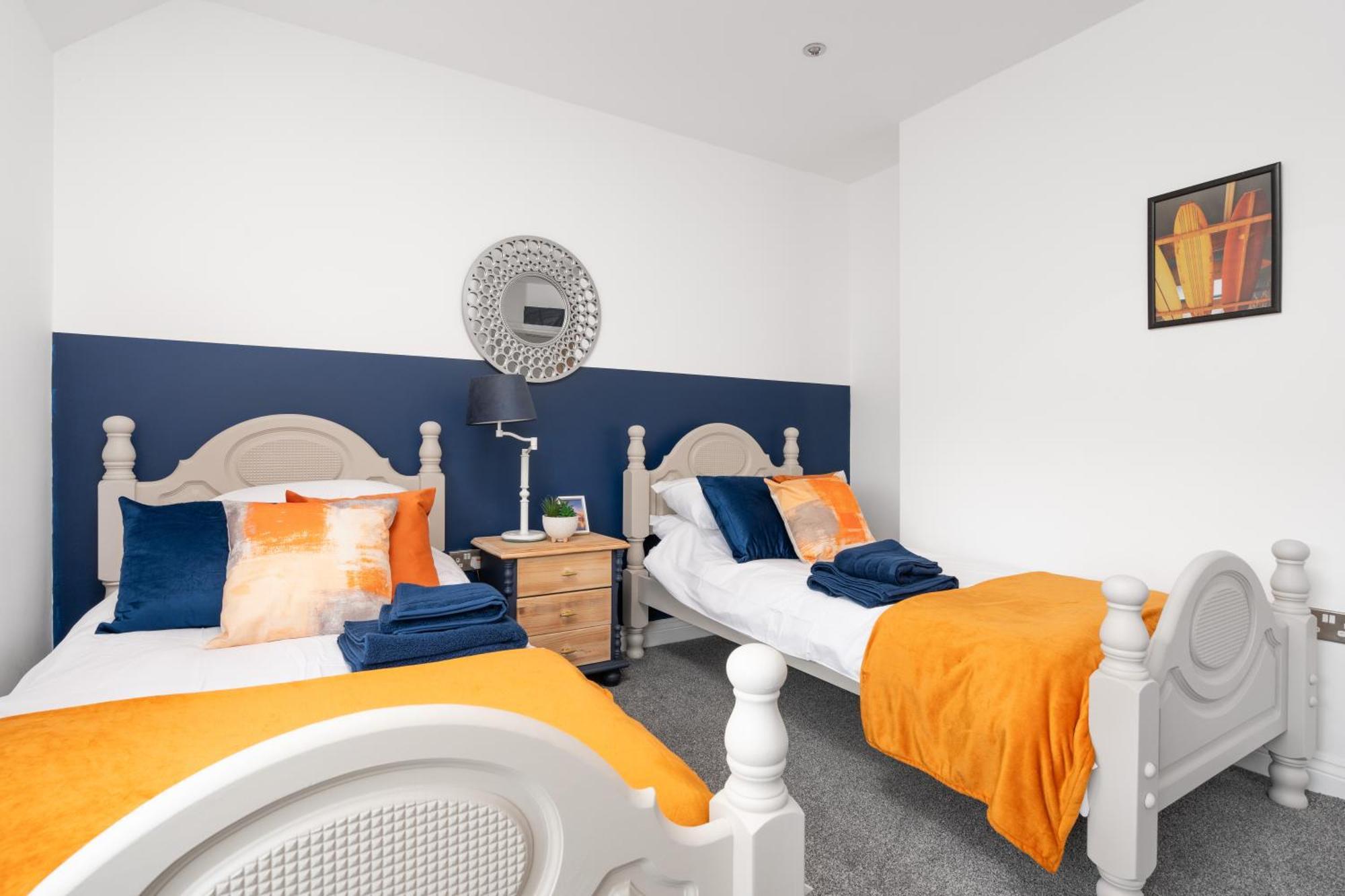 Shawe House - 10 Minute Mcr Airport - Free Parking Villa Wythenshawe Rum bild