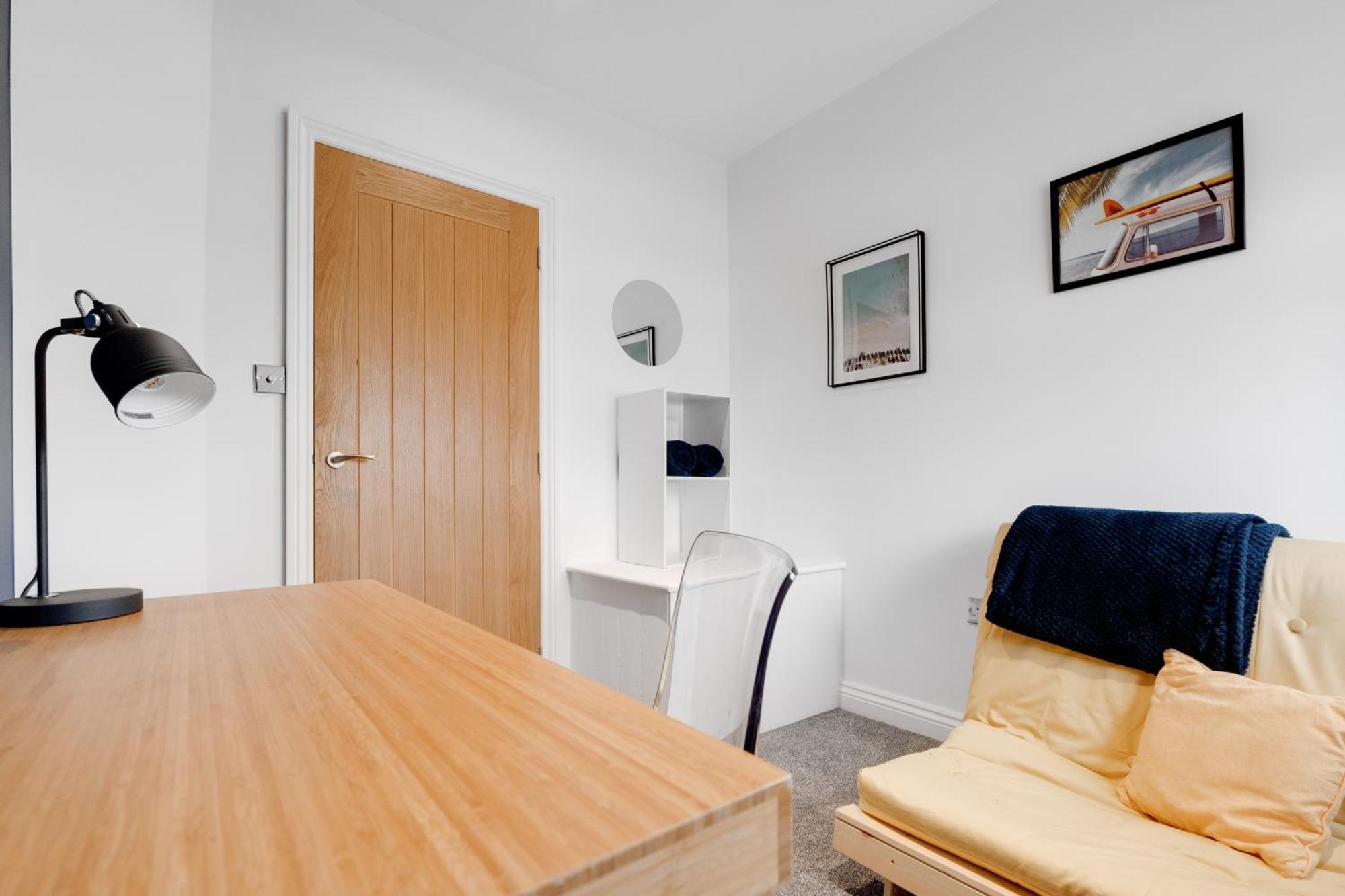 Shawe House - 10 Minute Mcr Airport - Free Parking Villa Wythenshawe Rum bild