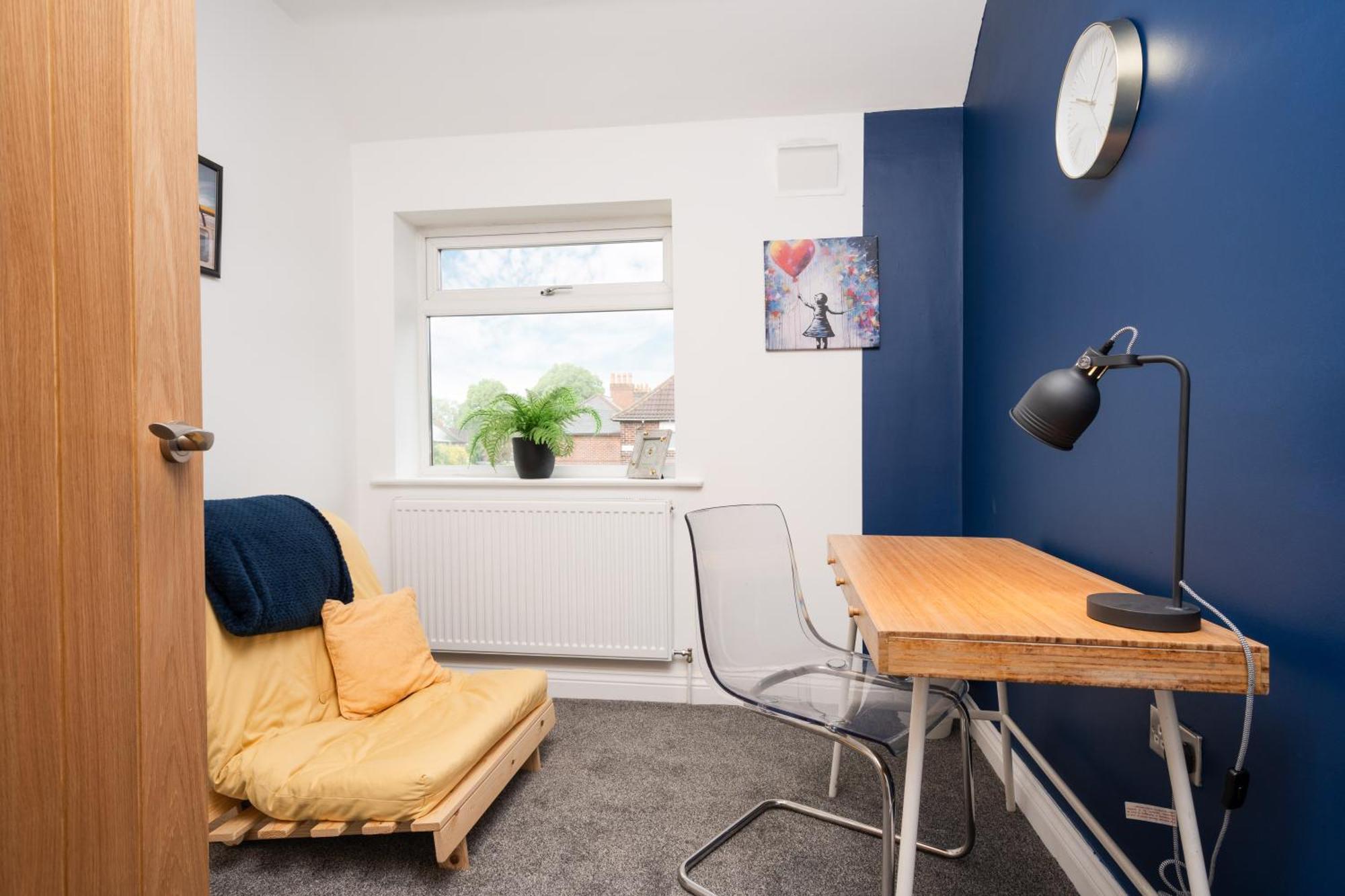 Shawe House - 10 Minute Mcr Airport - Free Parking Villa Wythenshawe Rum bild