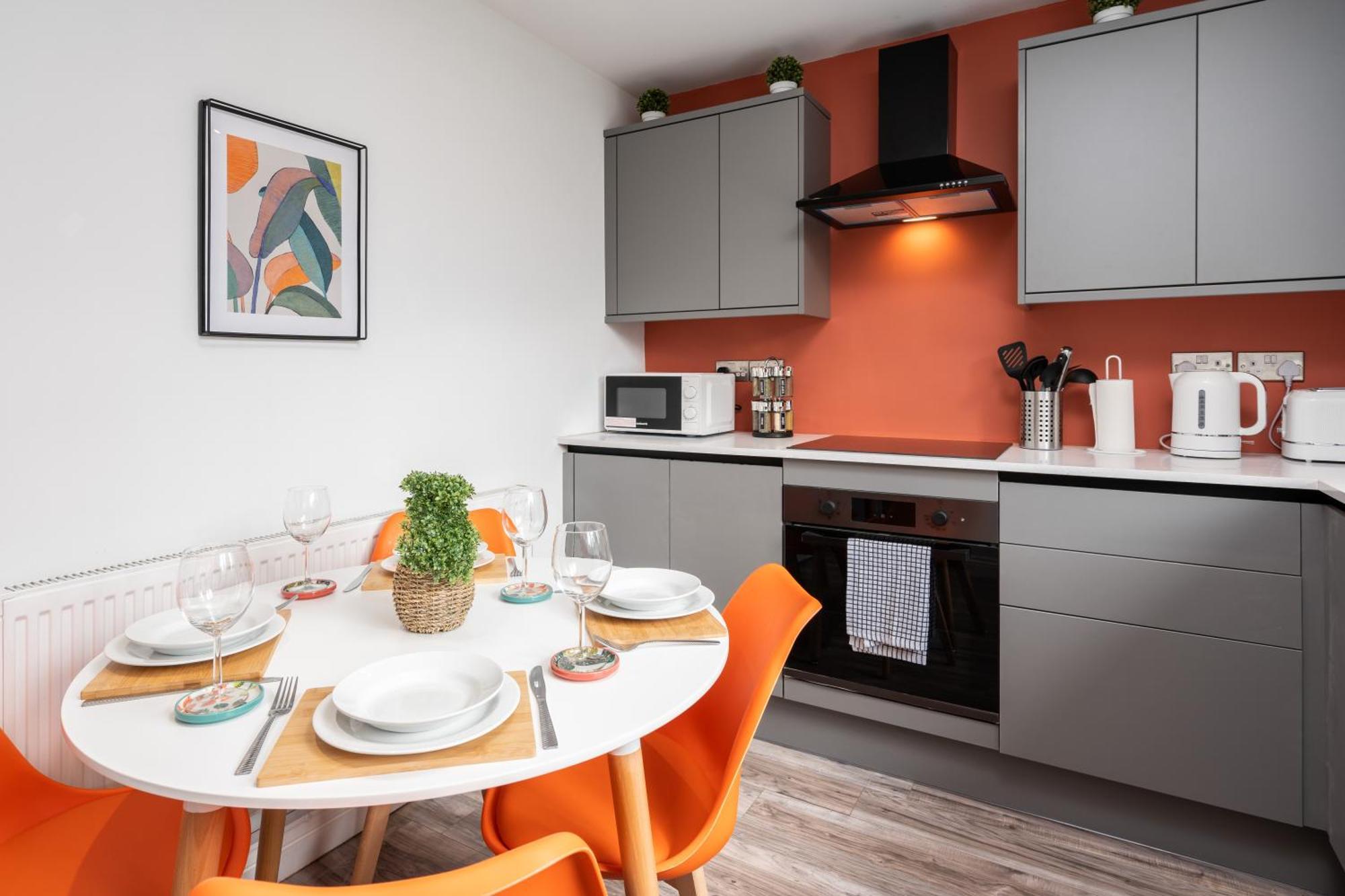 Shawe House - 10 Minute Mcr Airport - Free Parking Villa Wythenshawe Rum bild